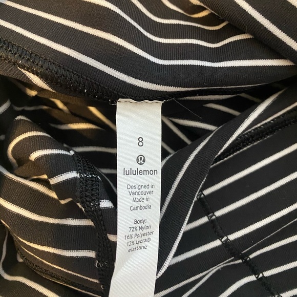 Lululemon Cropped Stripe Legginging - Picture 3 of 4